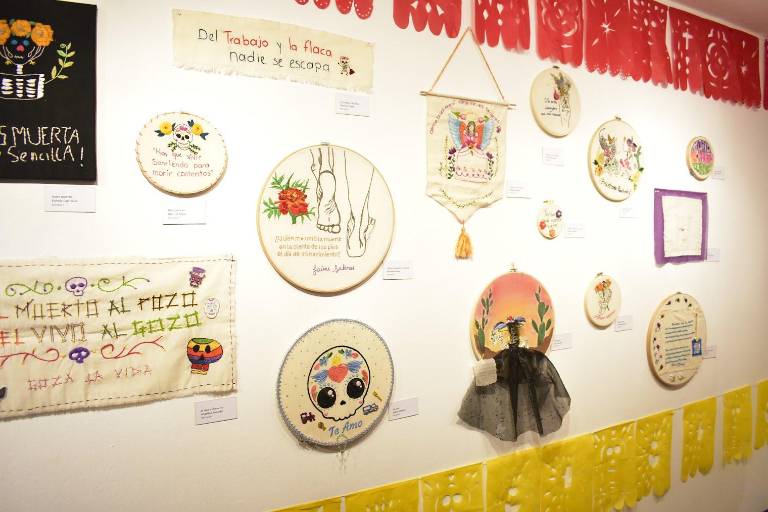 Recuerdan al artista oaxaqueño Francisco Toledo con Altar de Muertos en el Masin