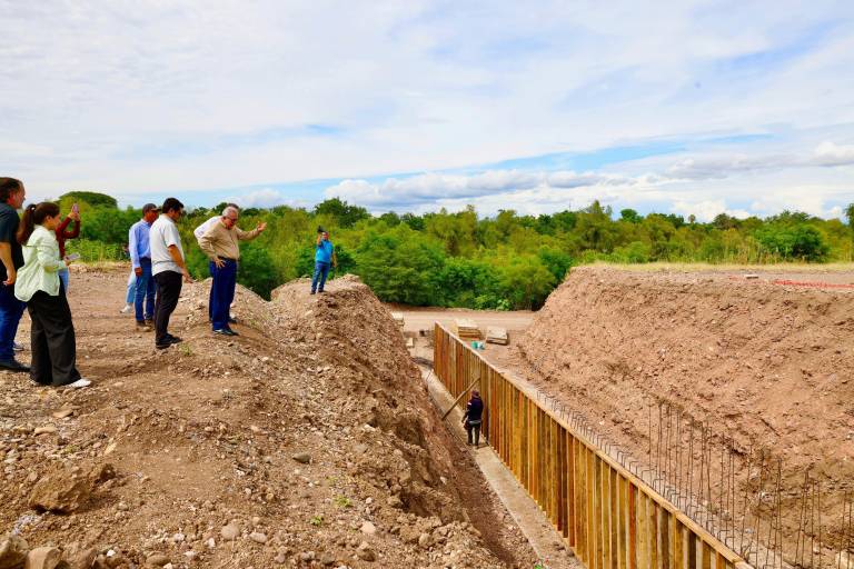 Rocha Moya supervisa avances del Malecón margen izquierda en Culiacán