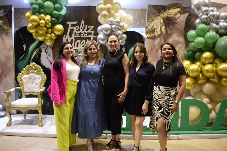 Celebra el Instituto Senda a sus maestros con alegre fiesta