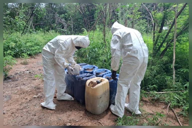 Ejército asegura sustancias químicas para drogas sintéticas en Culiacán