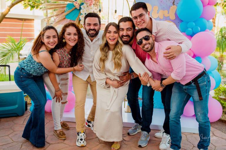 ¡Anuncian que será niño!