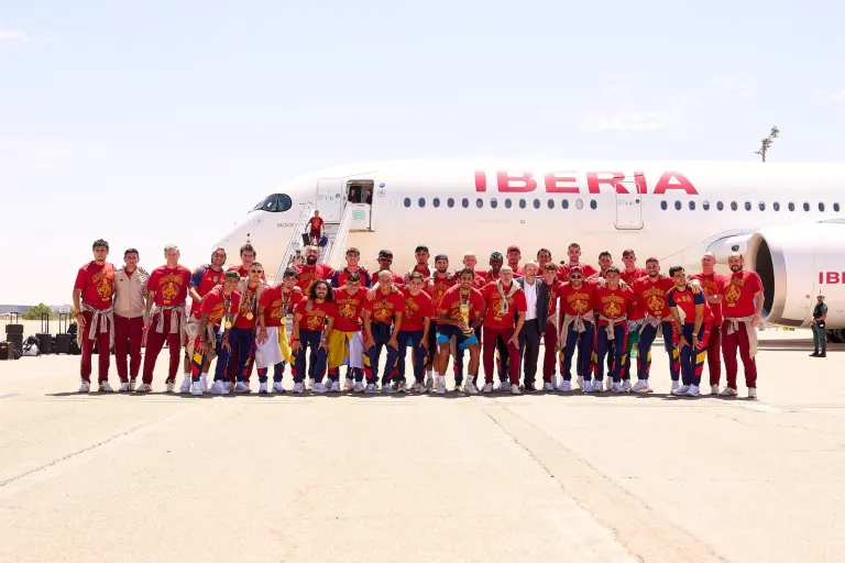 La Selección de España ya se encuentra enMadrid, donde festejará su segundo trofeo de campeón de la Copa del Mundo de la FIFA.