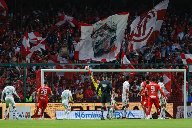 El campeón arranca con el pie derecho: Toluca derrota al Necaxa en la J1