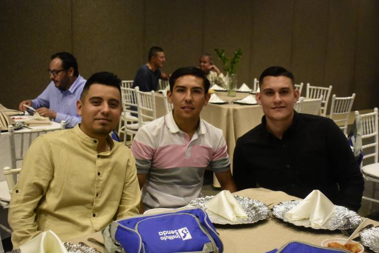 Celebra el Instituto Senda a sus maestros con alegre fiesta