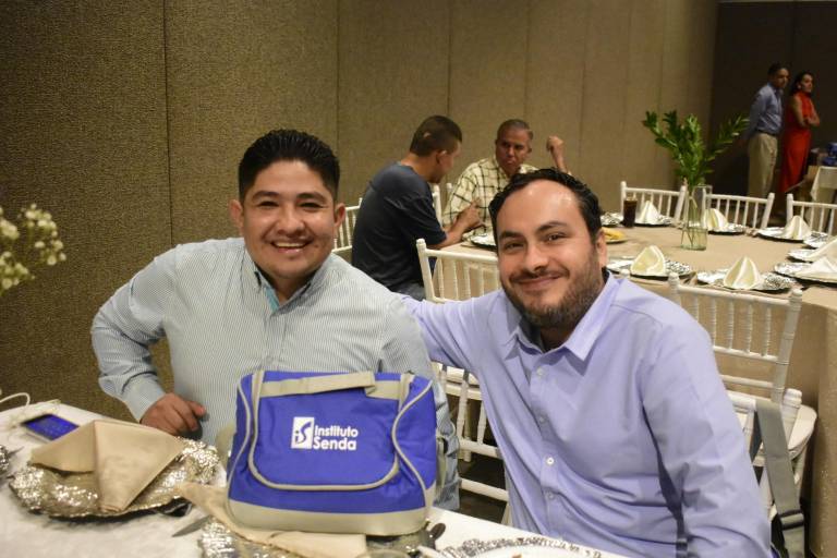 Celebra el Instituto Senda a sus maestros con alegre fiesta