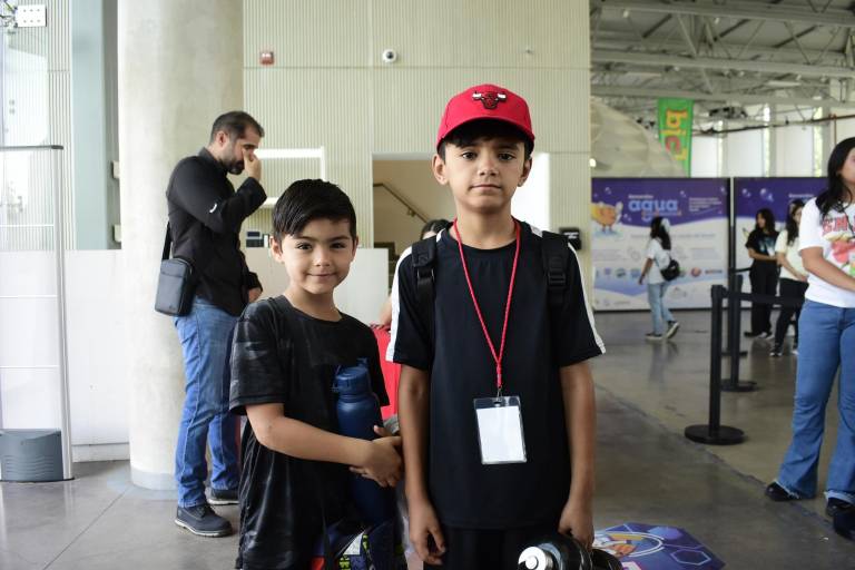 Disfrutan niños un curso de verano ‘cienciacional’