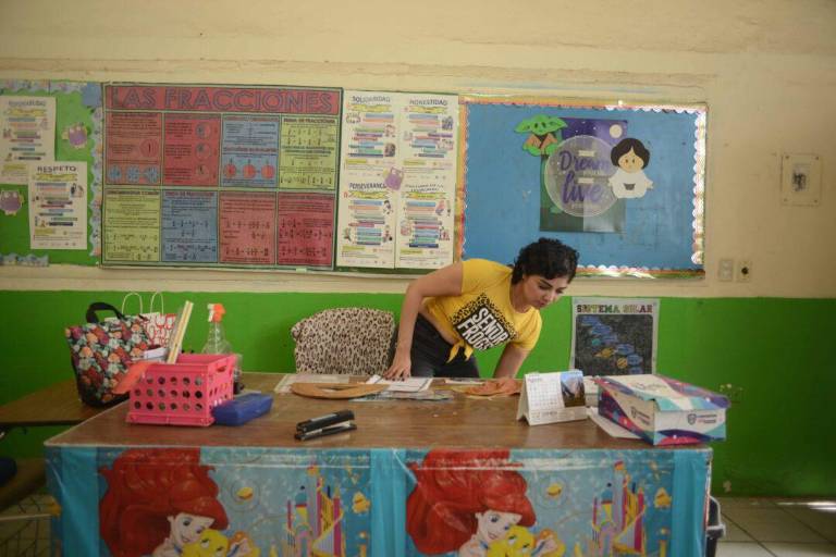 Empiezan clases sin libros de texto de la SEP en escuelas de Chihuahua