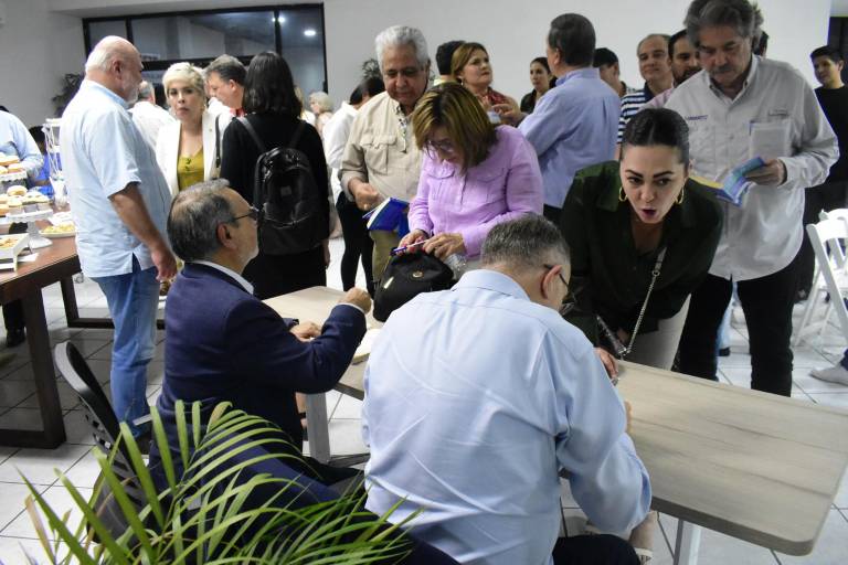 Conocen empresarios la ruta del crecimiento en tiempos adversos