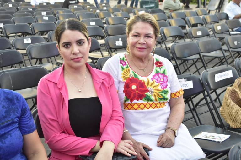 Cantan con Regina Orozco en el Festival Cultural Sinaloa 2024