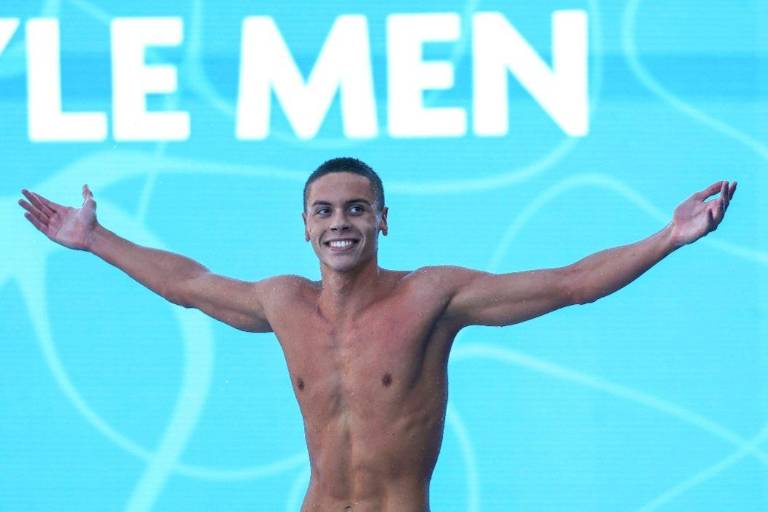David Popovici destroza el legendario récord del mundo de los 100 libres de Cesar Cielo