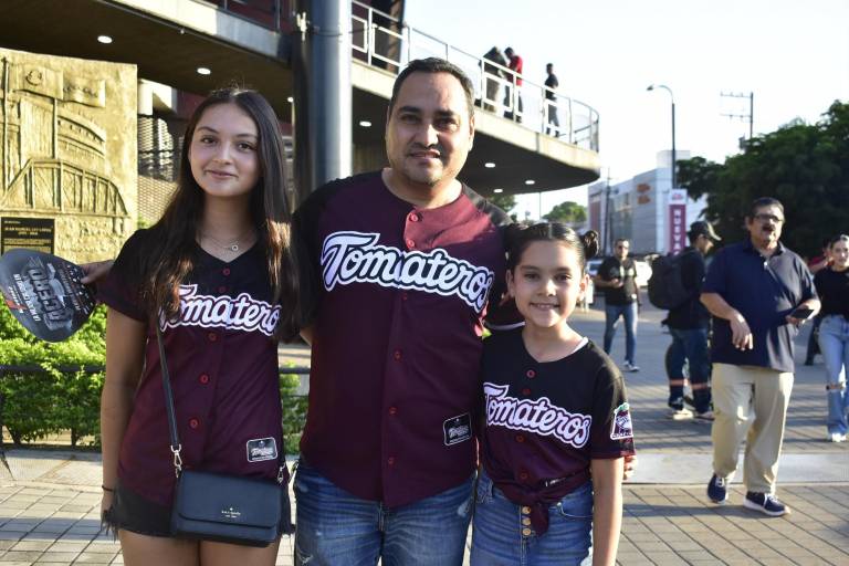 Regresa la ‘Nación Guinda’ al Estadio de Los Tomateros