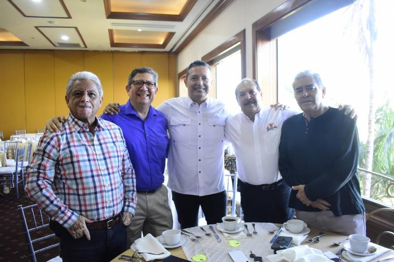 Conocen socios de Canaco Culiacán el camino del éxito de Grupo Calzzapato