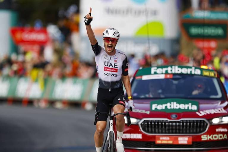 Jay Vine conquista Pal en solitario y Torstein Træen se viste de líder en La Vuelta