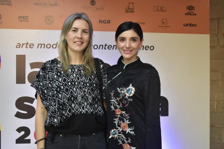 Pujan coleccionistas por la mejor obra de arte en La Casa del Maquío