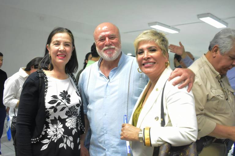 Conocen empresarios la ruta del crecimiento en tiempos adversos