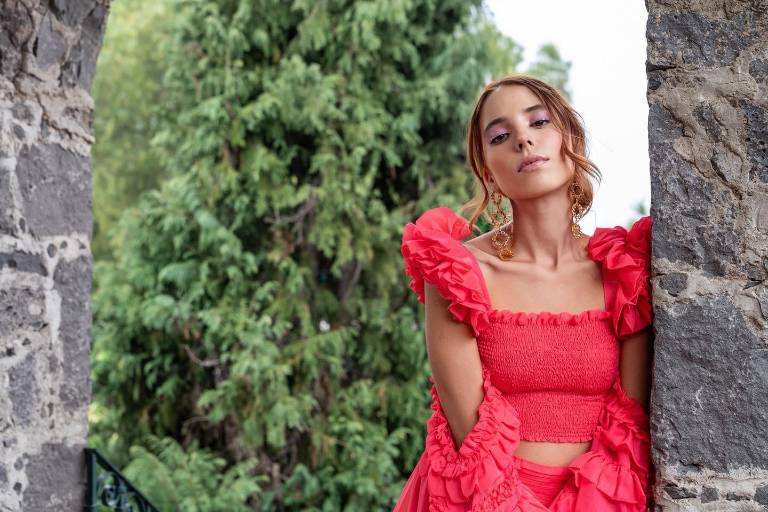 Majo, nieta de Antonio Aguilar, estrena disco