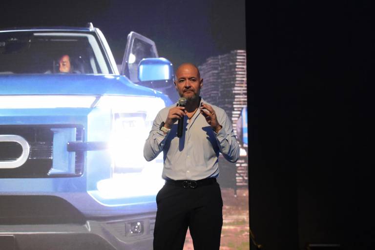 Disfrutan la conducción de la nueva pickup BYD Shark