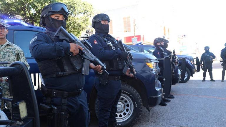 En el operativo participan elementos de Sedena, Semar, Guardia Nacional, Seguridad Pública y Tránsito Municipal, así como cuerpos de auxilio como Cruz Roja, Protección Civil y Bomberos.