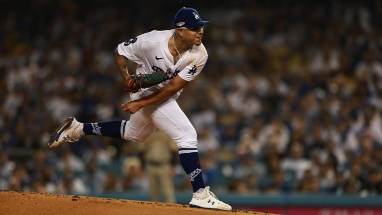 Julio Urías conduce a los Dodgers a la victoria sobre los Padres en inicio de la SDLN