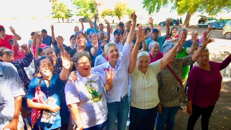 Estrella Palacios Domínguez recorrió la zona rural en Ahome.