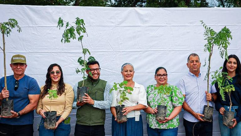 En Guamúchil se puso en marcha el proyecto de un Jardín Botánico.