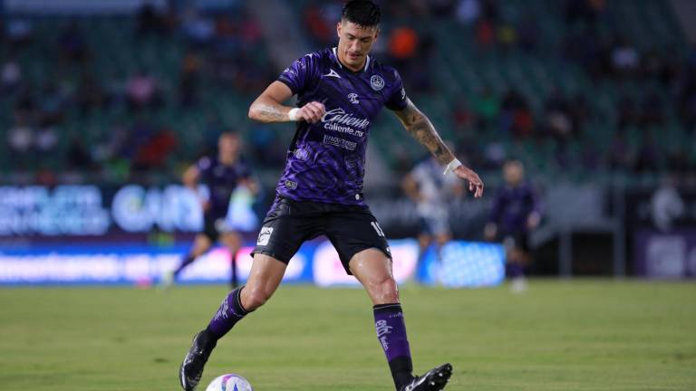 Lucas Merolla se va al hule un buen tiempo.