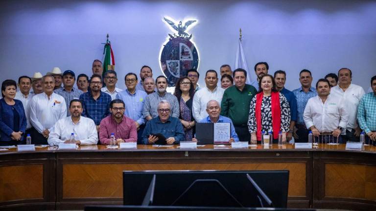 Gobierno federal y estatal, industriales, bodegueros y productores garantizan comercialización de la cosecha 2026 del maíz de Sinaloa