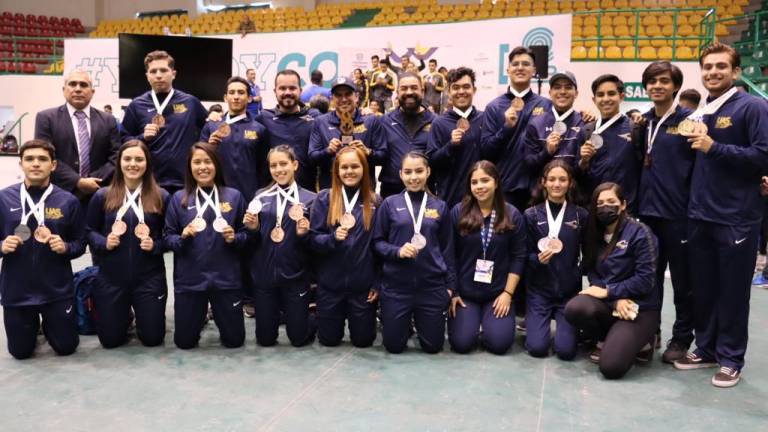 El equipo de karate de la Universidad Autónoma de Sinaloa que compitió en la Universiada Nacional 2022.