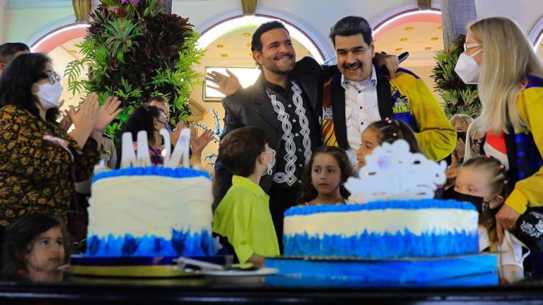 Pablo Montero le canta a Nicolás Maduro en Venezuela por su cumpleaños 59