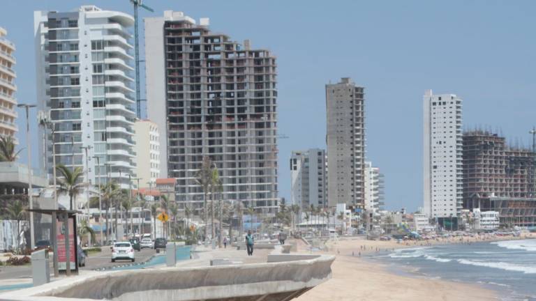 Organismos trabajan junto al Gobierno de Mazatlán para supervisar avances y permisos de los desarrollos inmobiliarios para proteger a compradores e inversionistas.