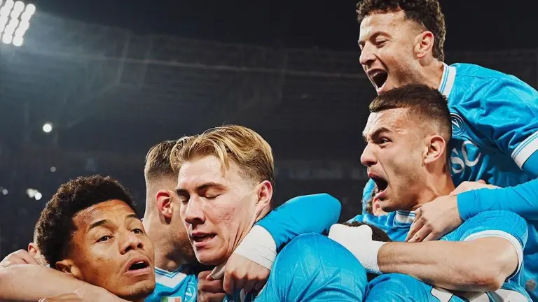 Napoli sigue de líder de la Serie A.