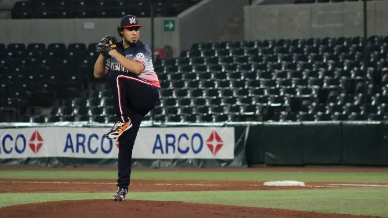 César Vargas se llevó la victoria (2-0) tras lanzar 5 entradas de una carrera y tres hits.