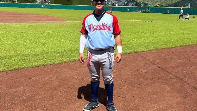 Jesús Payán está en el campo de entrenamientos de El Águila de Veracruz.