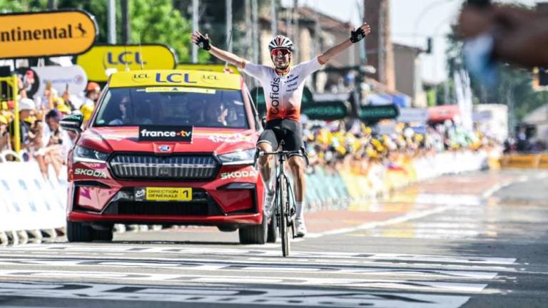 Ion Izagirre emociona con una victoria heroica en el Tour de Francia