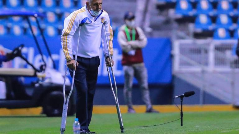 Ricardo “Tuca” Ferretti tiene prótesis de cadera en ambos lados.