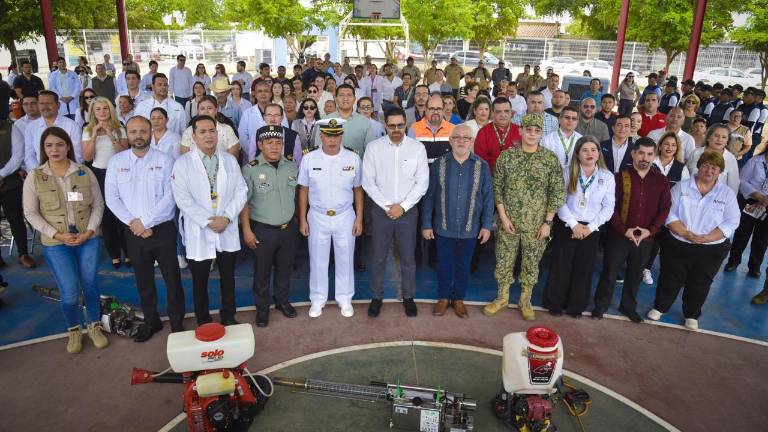 Jornada contra el dengue en Los Mochis impulsada por autoridades de los tres niveles de Gobierno.