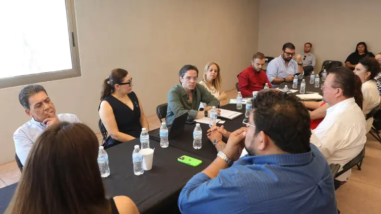 Diego Aguerrebere se reunió con empresarios de Mazatlán.
