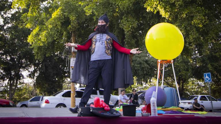 El grupo Tablas en la función dominical de su programa “Itiner-Arte” en el Parque Culiacán 87.