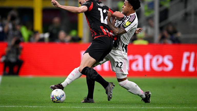 Milán y Juventus se neutralizaron en San Siro al no poder conseguir goles.
