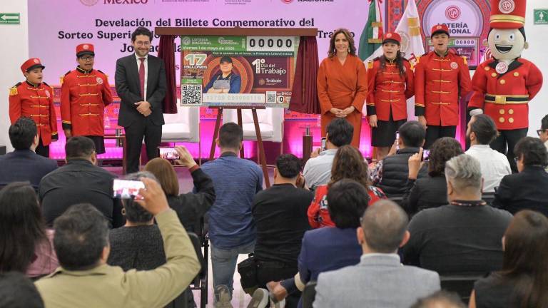 Presentan billete de Lotería por el Día del Trabajo, destaca avance en la jornada laboral de 40 horas a la semana