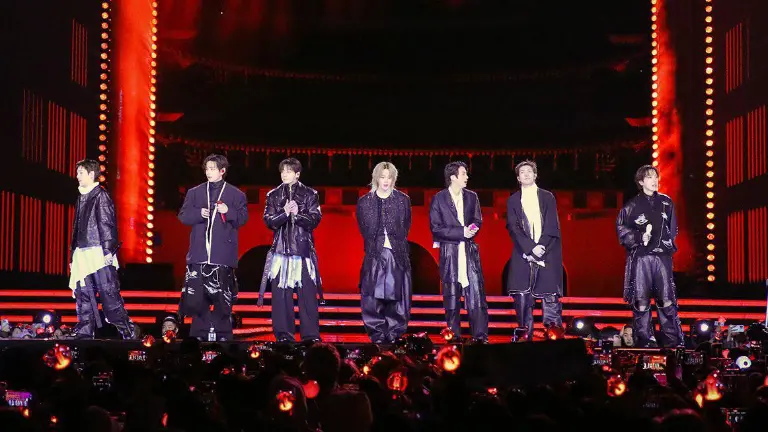 BTS en su primer concierto con todos los integrantes reunidos, tras casi cuatro años de pausa.