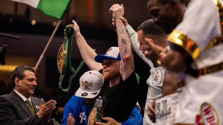 Canelo Álvarez volverá al ring en septiembre.