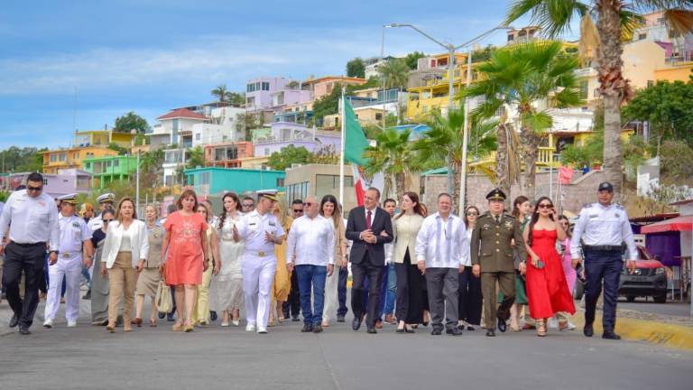 Autoridades conmemoran en Topolobampo aniversario de primera batalla aeronaval en el mundo.