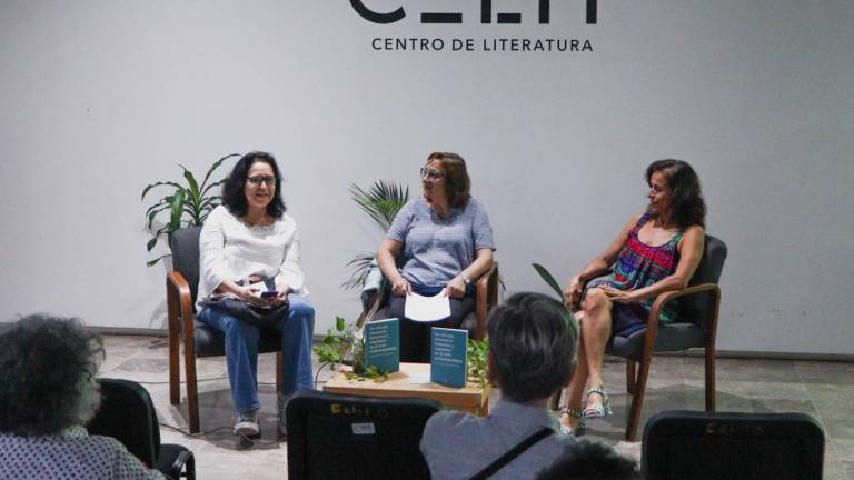 Inmaculada Abarca-Martínez estuvo acompañada por Ernestina Yépiz y Guadalupe Aguilar.