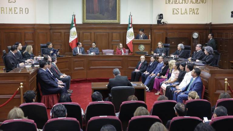 Hugo Aguilar Ortiz presentó su informe de 100 días al frente de la SCJN, acompañado por autoridades federales y legislativas.