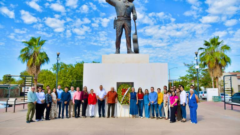 Pedro Infante cumple 69 años de fallecido y lo recuerdan en Guamúchil.