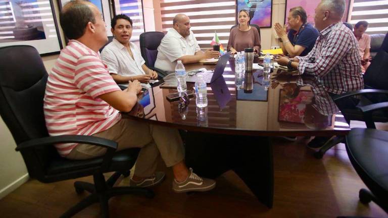 Entre los esfuerzos conjuntos que se buscaron en la reunión, destaca consolidar la marcha como un evento emblemático en el puerto.