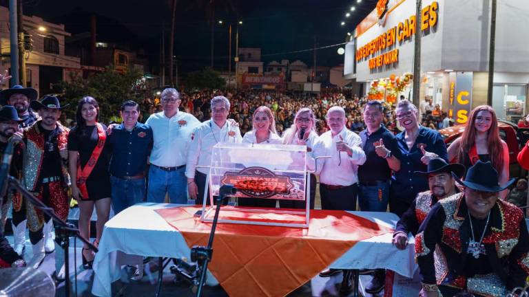 Carnes Selectas Nayarit entrega camioneta en la apertura #25 Rey Nayar y premia a ganadores del sorteo La Parrillada Más Padre