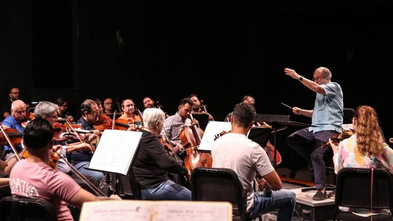 La OSSLA durante los ensayos previos al concierto.