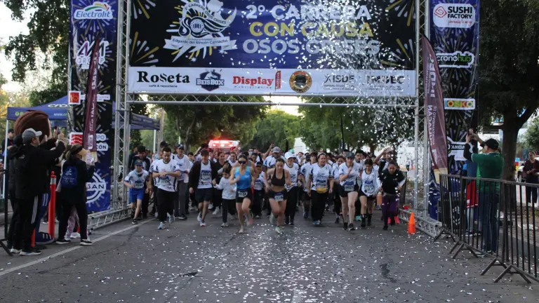 Corredores tomaron la salida en punto de las 7:00 horas en Las Riberas.